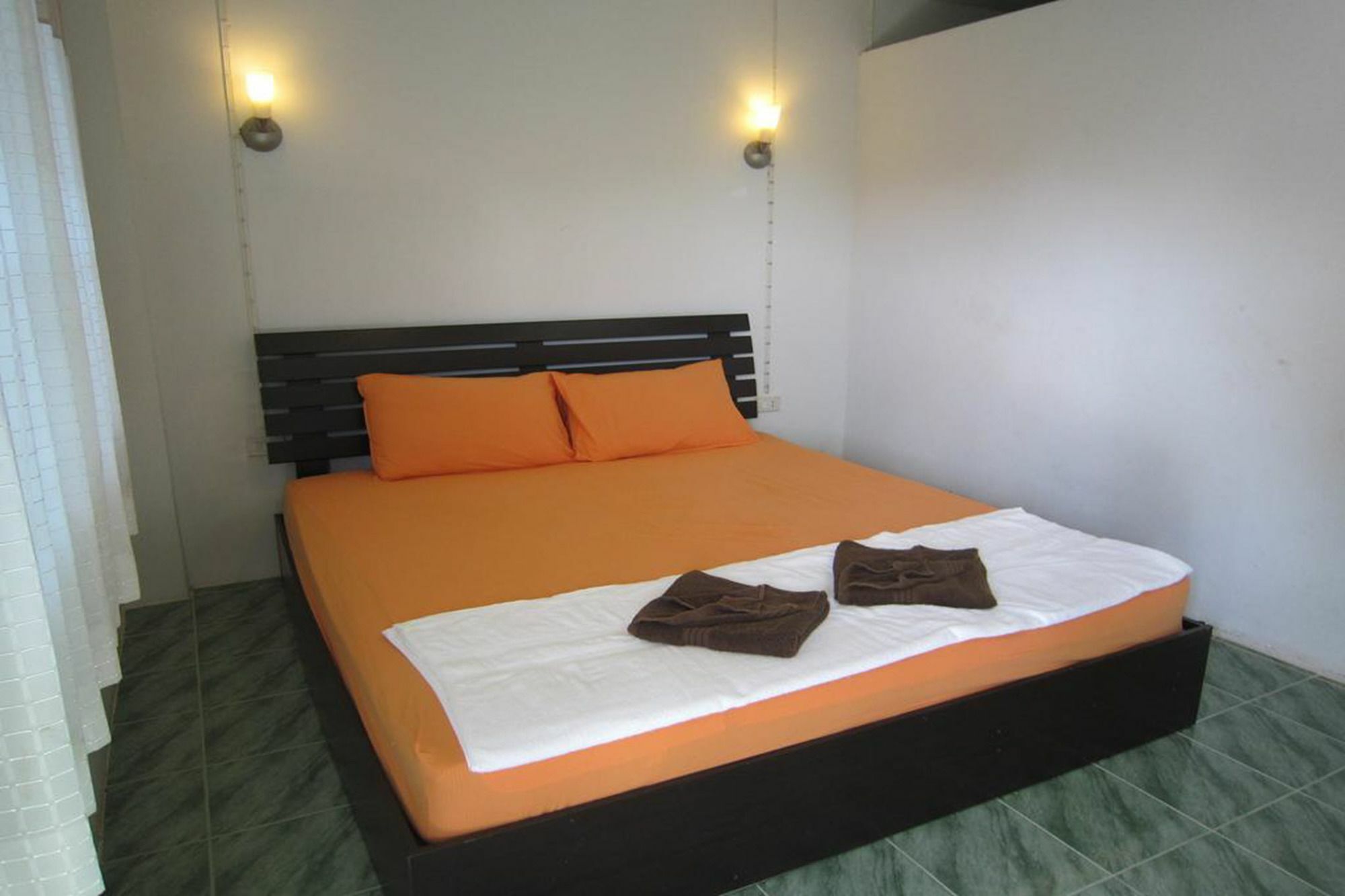 Run'S Bed & Breakfast Krabi town Екстериор снимка
