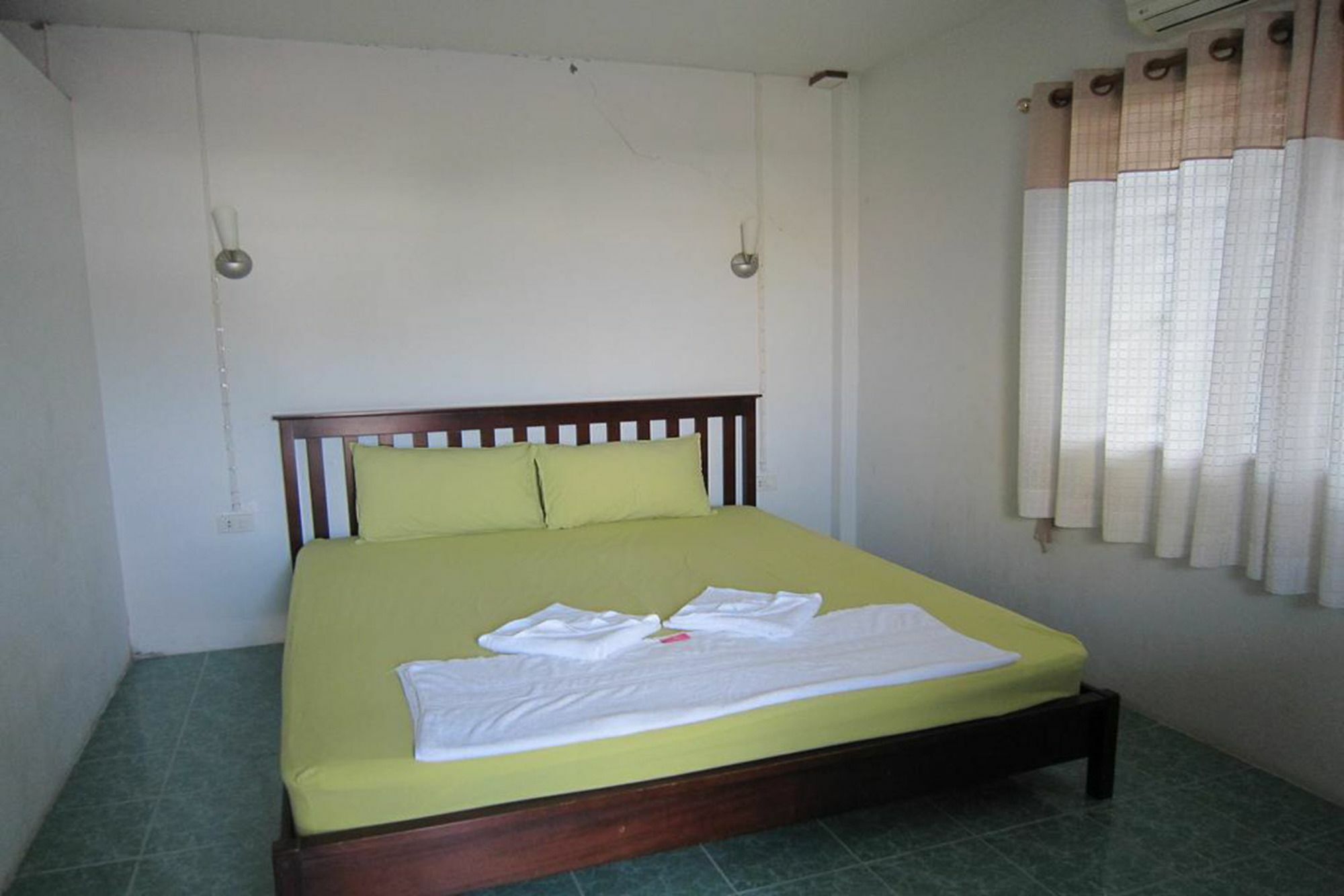 Run'S Bed & Breakfast Krabi town Екстериор снимка